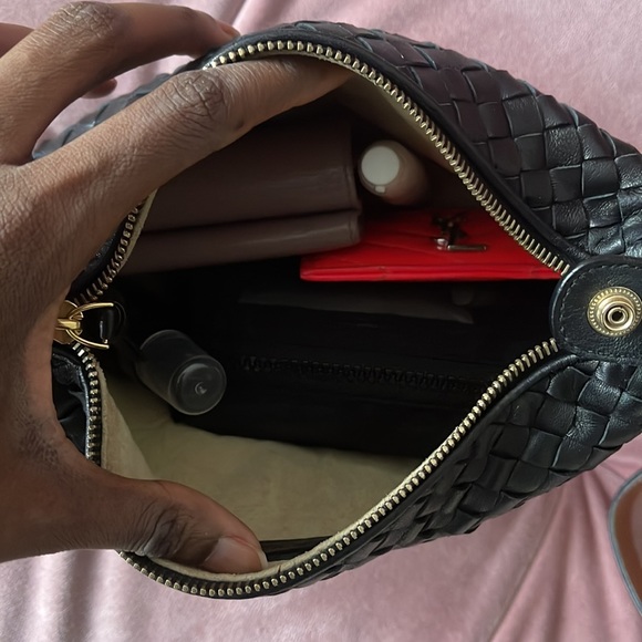 ๐ฅ๐ฅSOLD๐ฅ๐ฅBOTTEGA VENETA Intrecciato Leather Bag - Picture 9 of 15